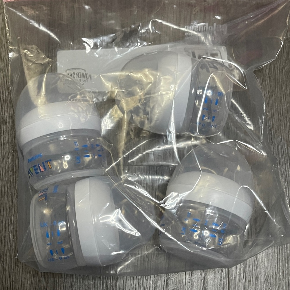 Lot of 4 Philips Avent Baby Bottles Set 2 Ounce